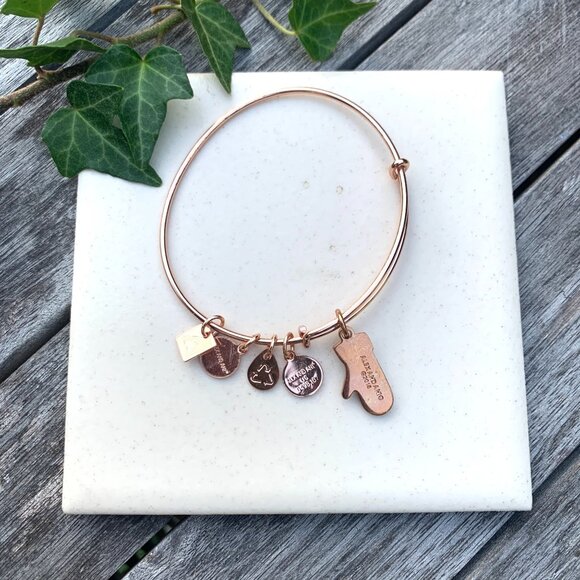 Alex and Ani “Cozy Mitten” Charm Bangle in RAFAELIAN Rose Gold Expands 2"- 3.5" - Picture 2 of 2